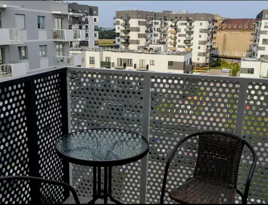 Nowoczesny Apartament Na Promenadach Wroclawskich Exterior foto